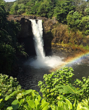 Hiking Hawaii Island at rainbow falls