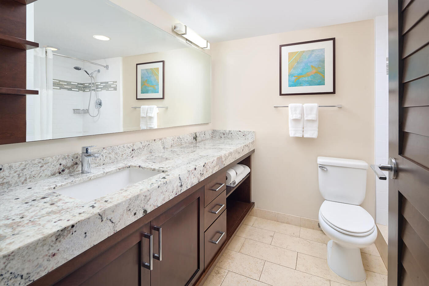 Luxury Junior Suite Ocean View Bathroom