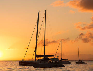 waikiki-oahu-sunset-sailing-360x275.jpg
