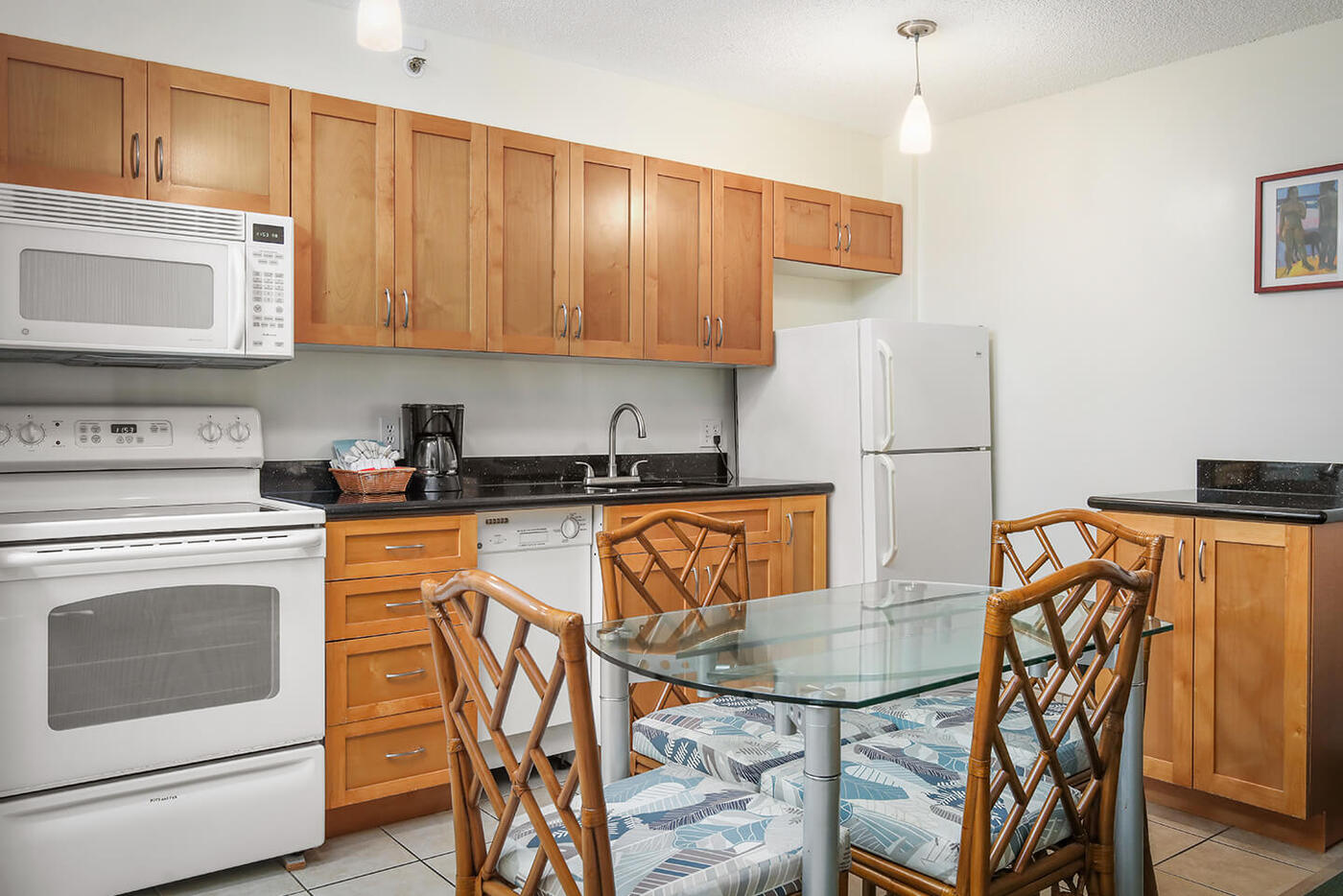 One-Bedroom Superior Suite with a fully equipped kitchen