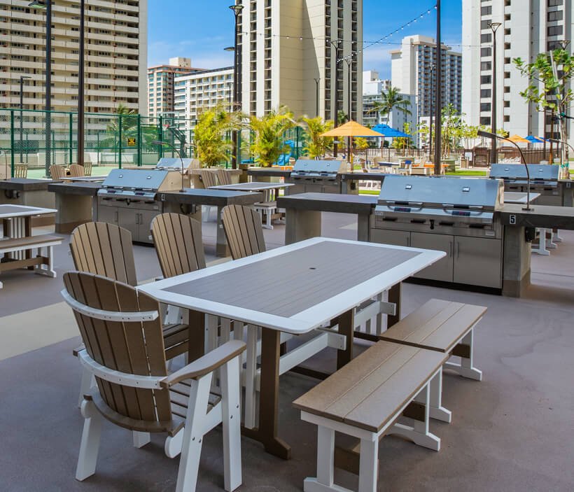 bar b que grills on the sun deck at the Aston Waikiki Banyan