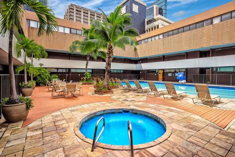 aston-at-the-executive-centre-hotel-pool-1-480x320.jpg