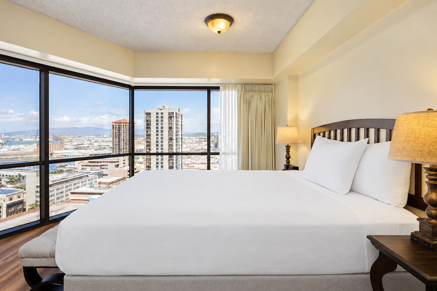 One-Bedroom Executive Ocean View Suite Bedroom