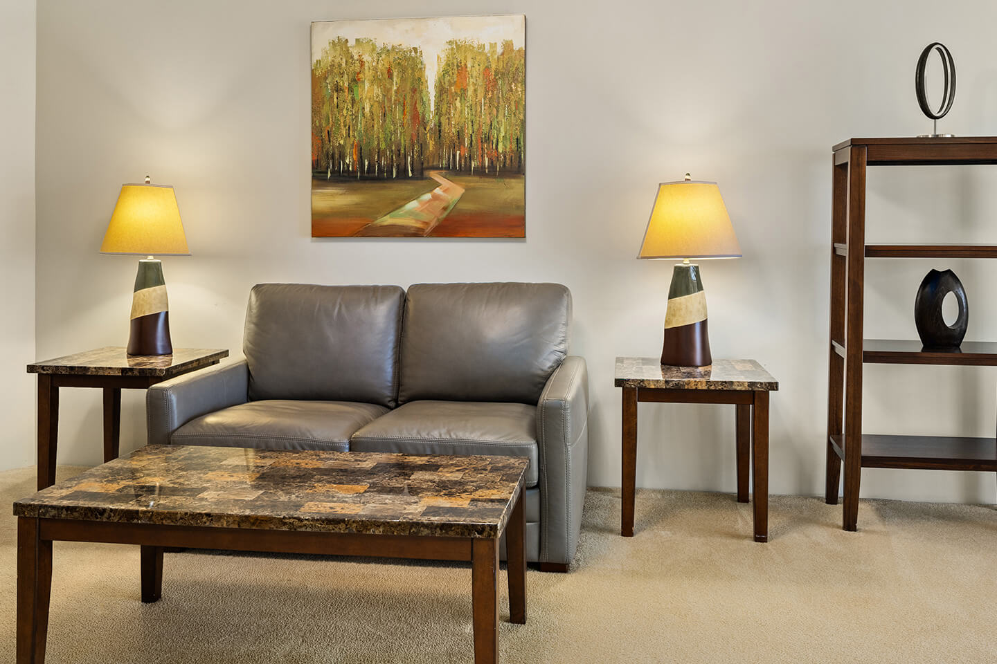 Business Suite Deluxe Mountain View Living Area