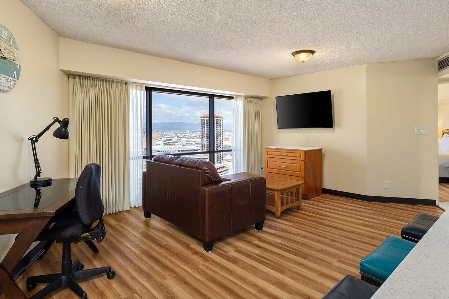 One-Bedroom Executive Ocean View Suite Living Area