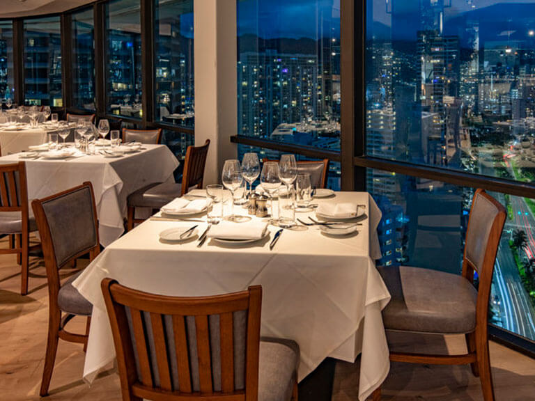 Waikiki Dining near Ilikai Hotel & Luxury Suites