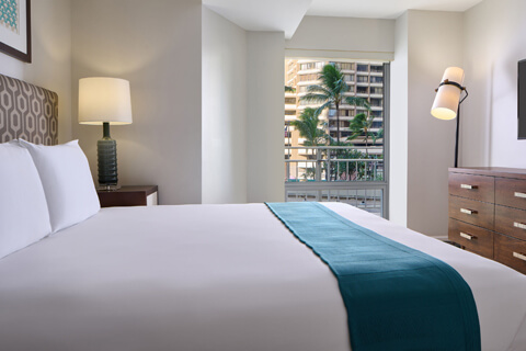 Luxury One-Bedroom Boulevard Suite