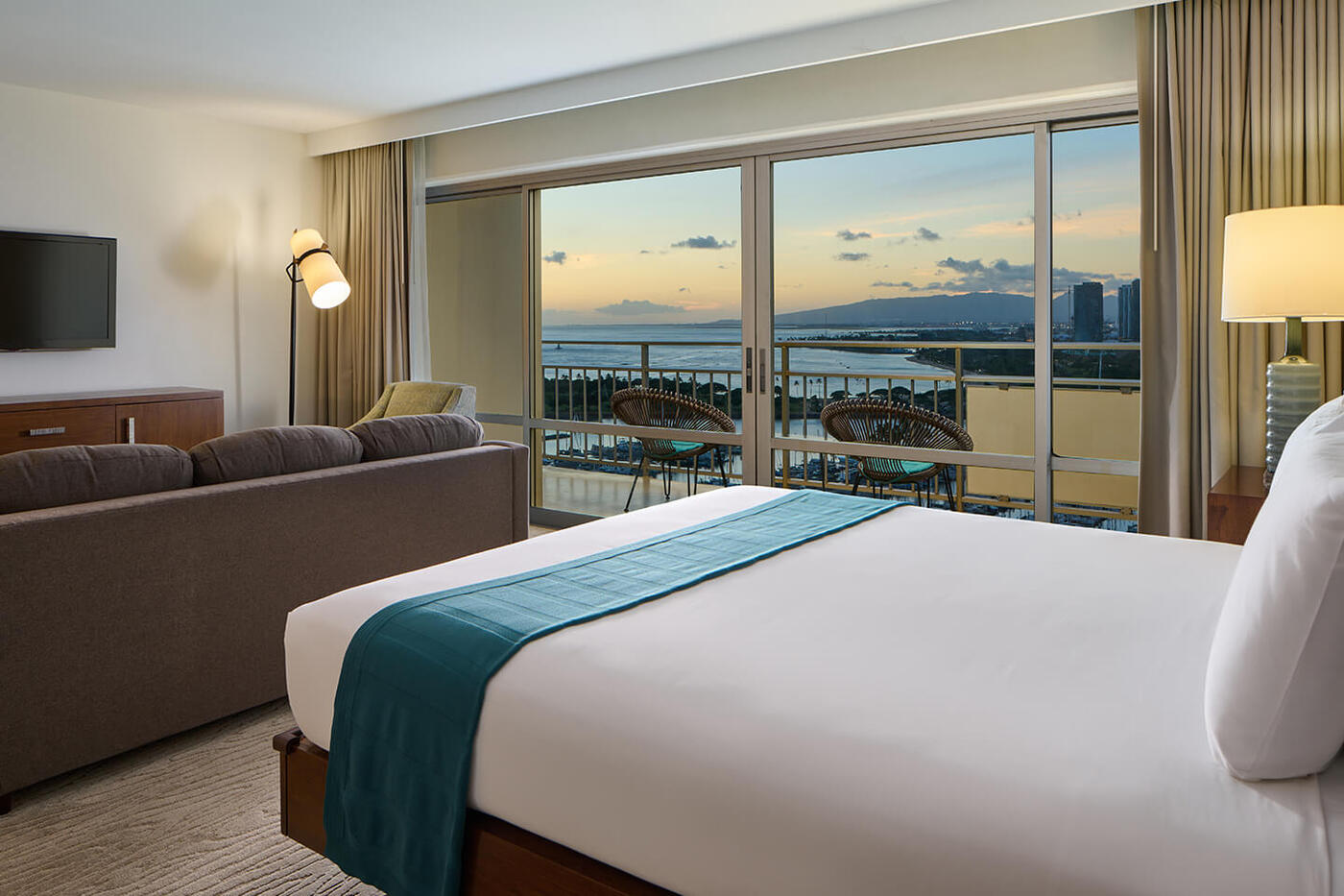 Luxury Junior Suite Sunset Ocean View Bedroom