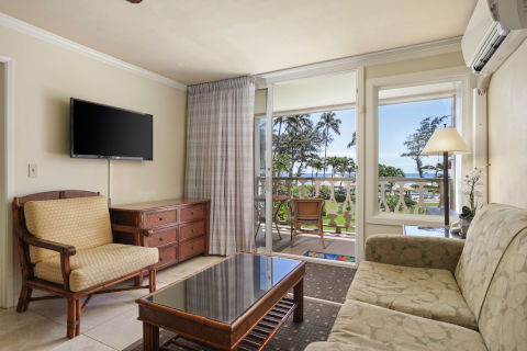 One-Bedroom Ocean View Living Area