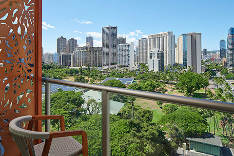 luana-waikiki-city-view_balcony-480.jpg