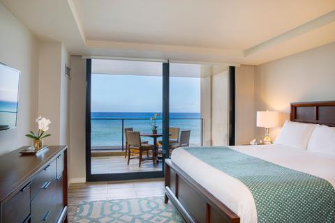 Two-Bedroom Two-Bath Premium Oceanfront Bedroom