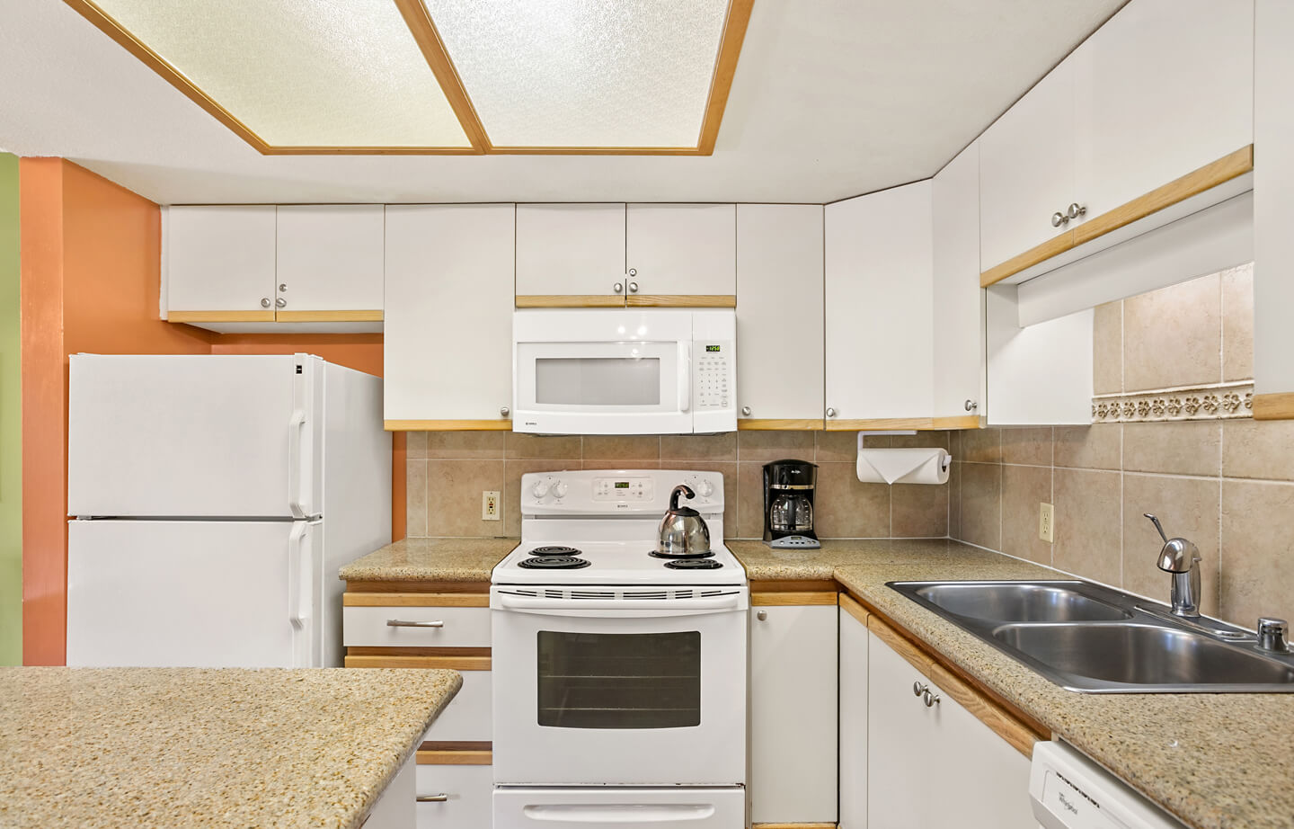 One-Bedroom Standard Suite Kitchen