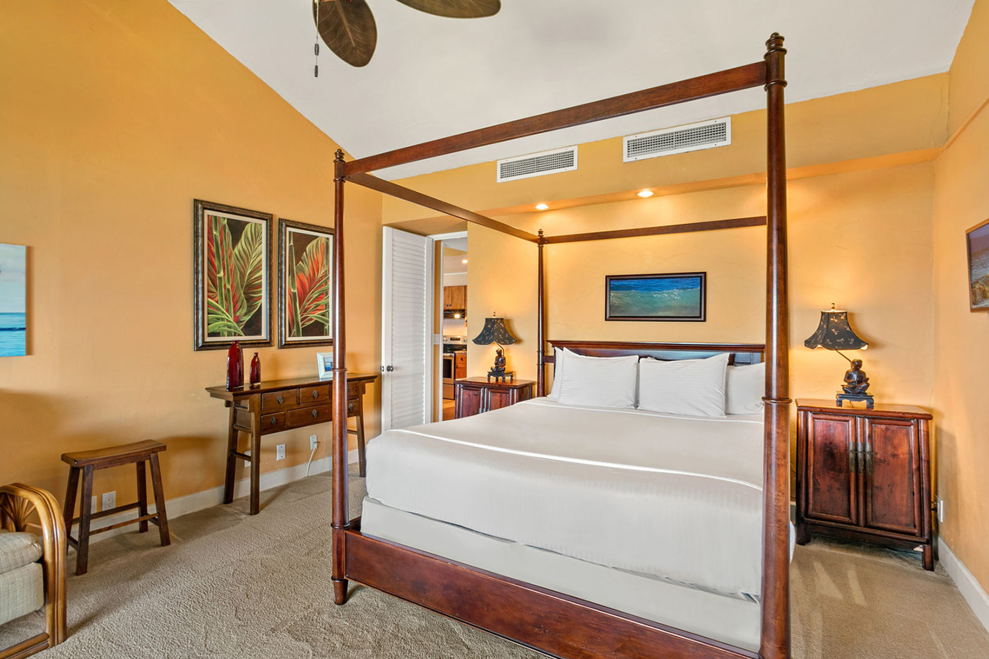 One Bedroom Oceanfront Premium Bedroom