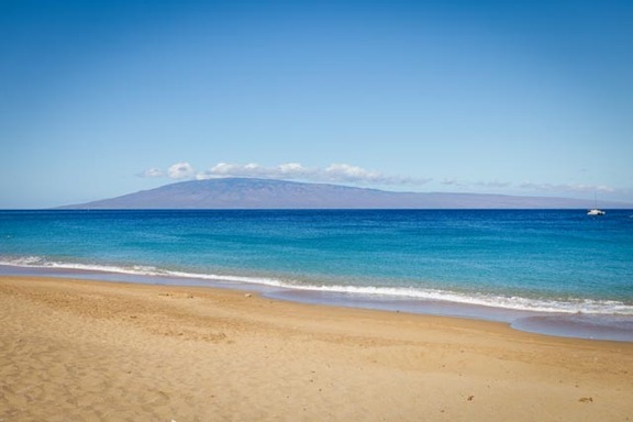 white sand beach just steps from the Maui Kaanapali Villas