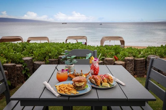 Outdoor dining at the Maui Kaanapali Villas restaurant