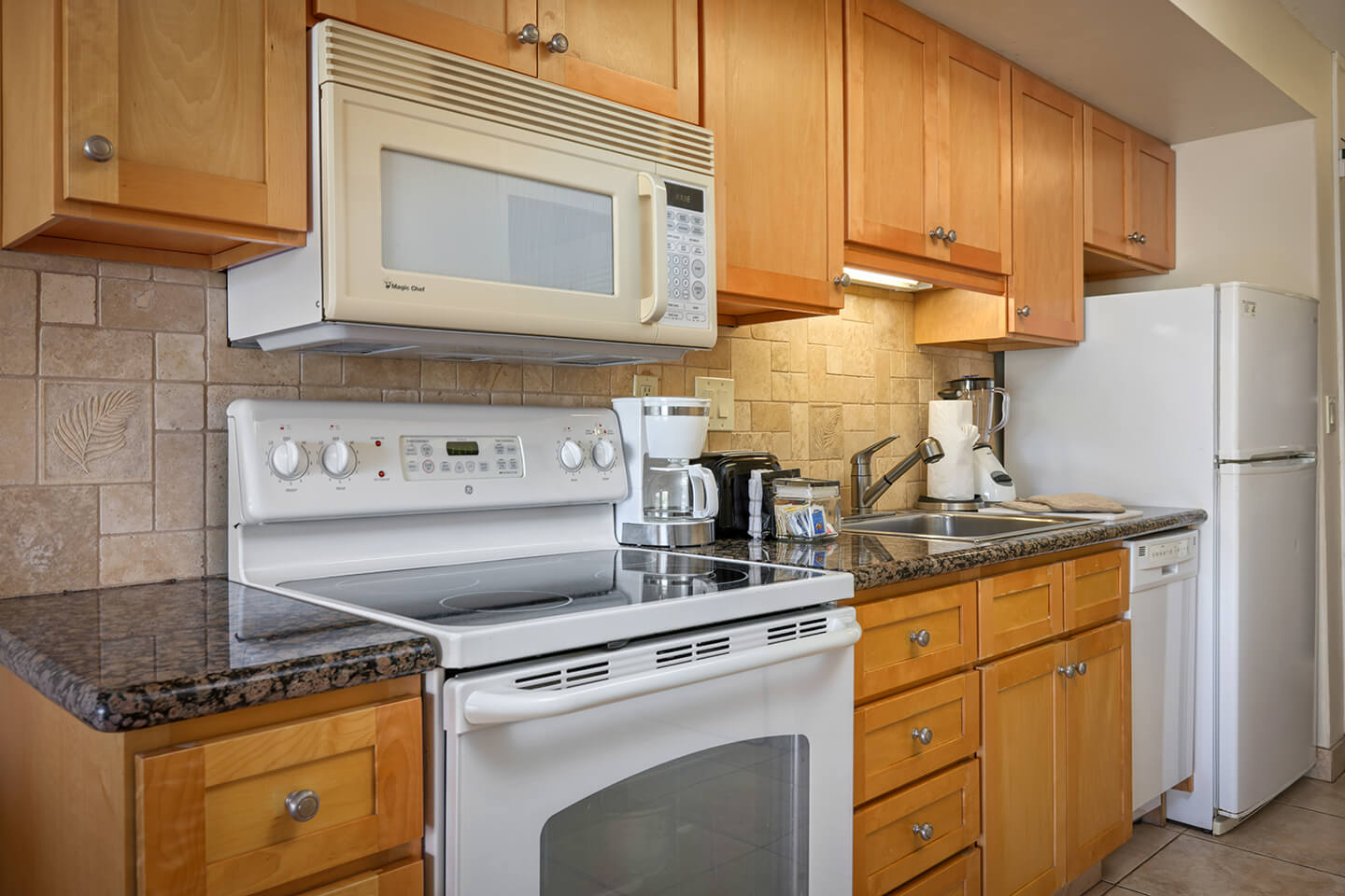 Studio Garden View Kitchen