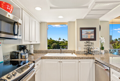 One-Bedroom Ocean View Premium Kitchen