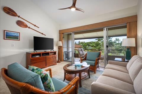 One-Bedroom Garden View Premium Loft Living Area