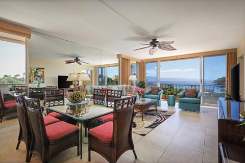 One-Bedroom Ocean View Premium Dining and  Living Area