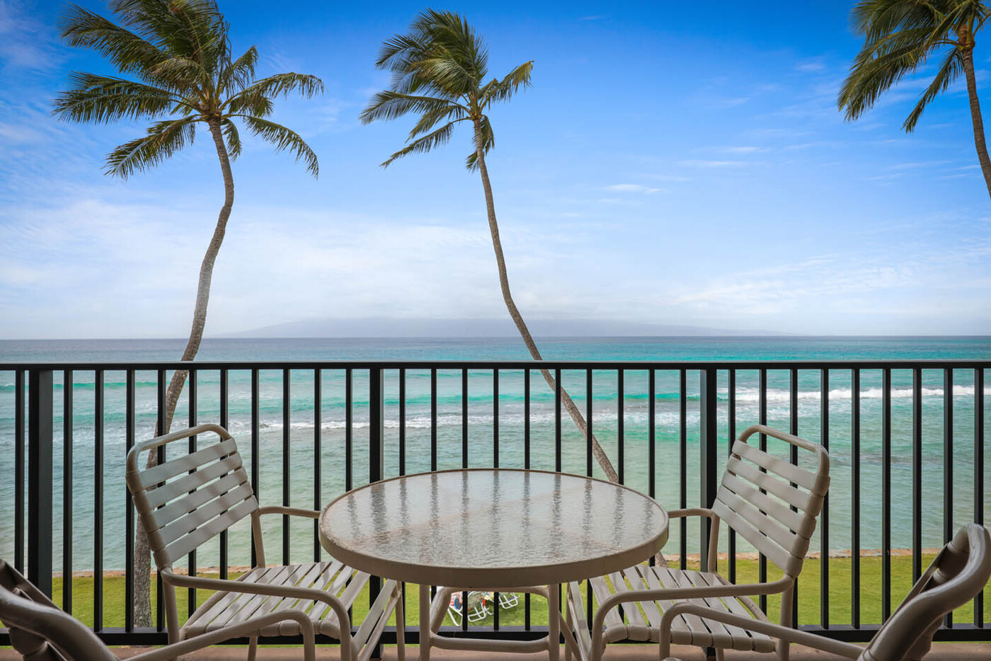One-Bedroom Oceanfront Suite Lanai with view 