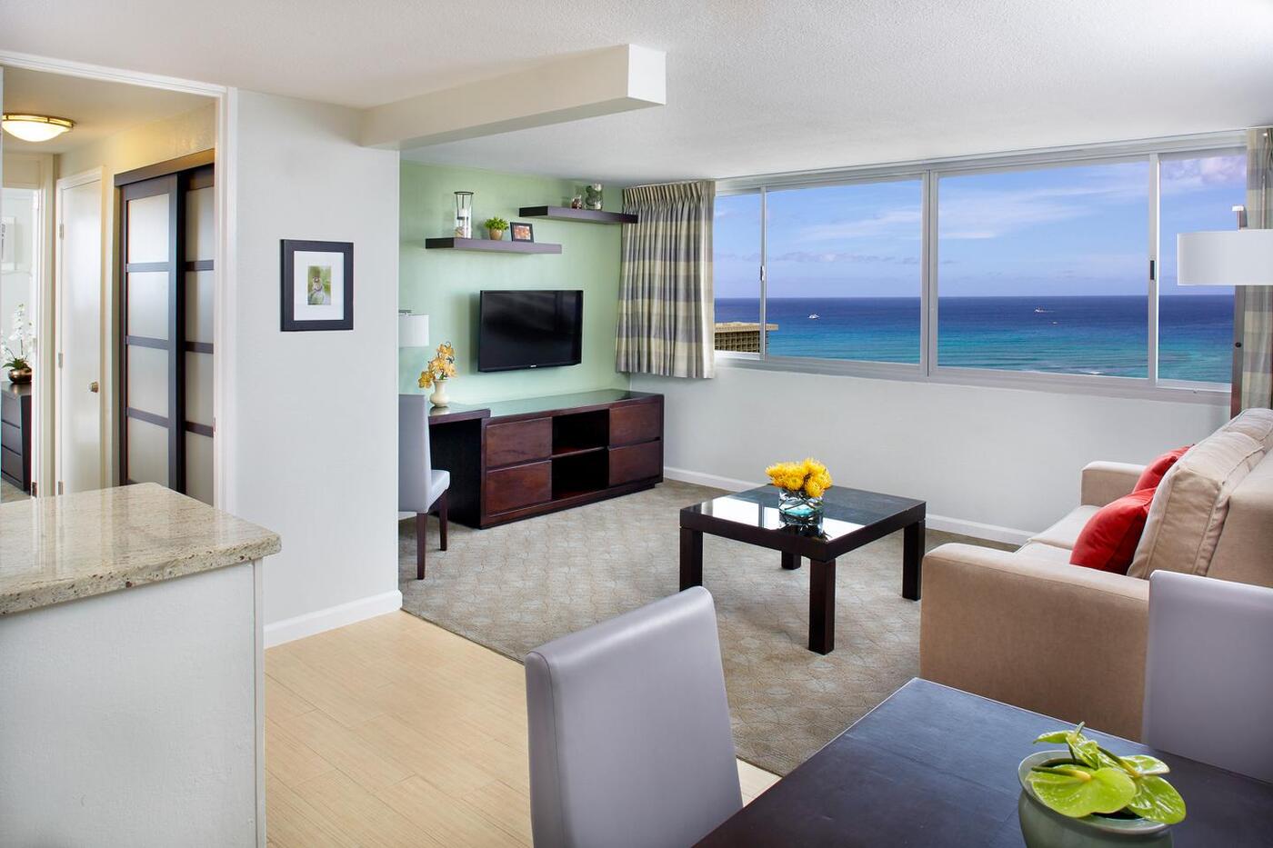 One-Bedroom Panoramic Ocean View Suite Living Area
