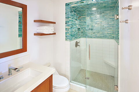Two-Bedroom Oceanfront Premium Second Bathroom