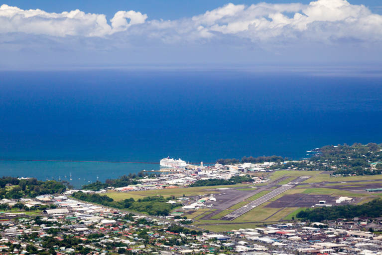 Hilo International Airport runway